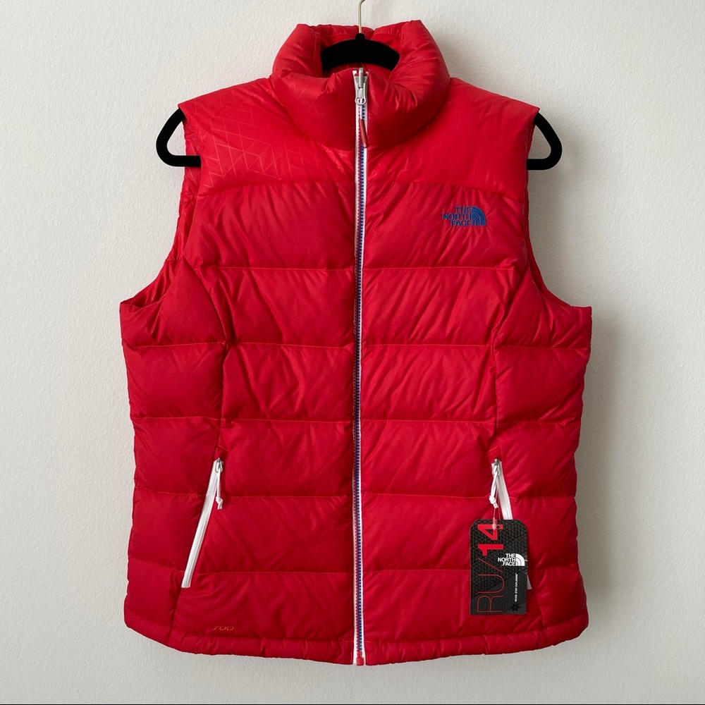 The North Face Red Puffer Vest NWT LARGE